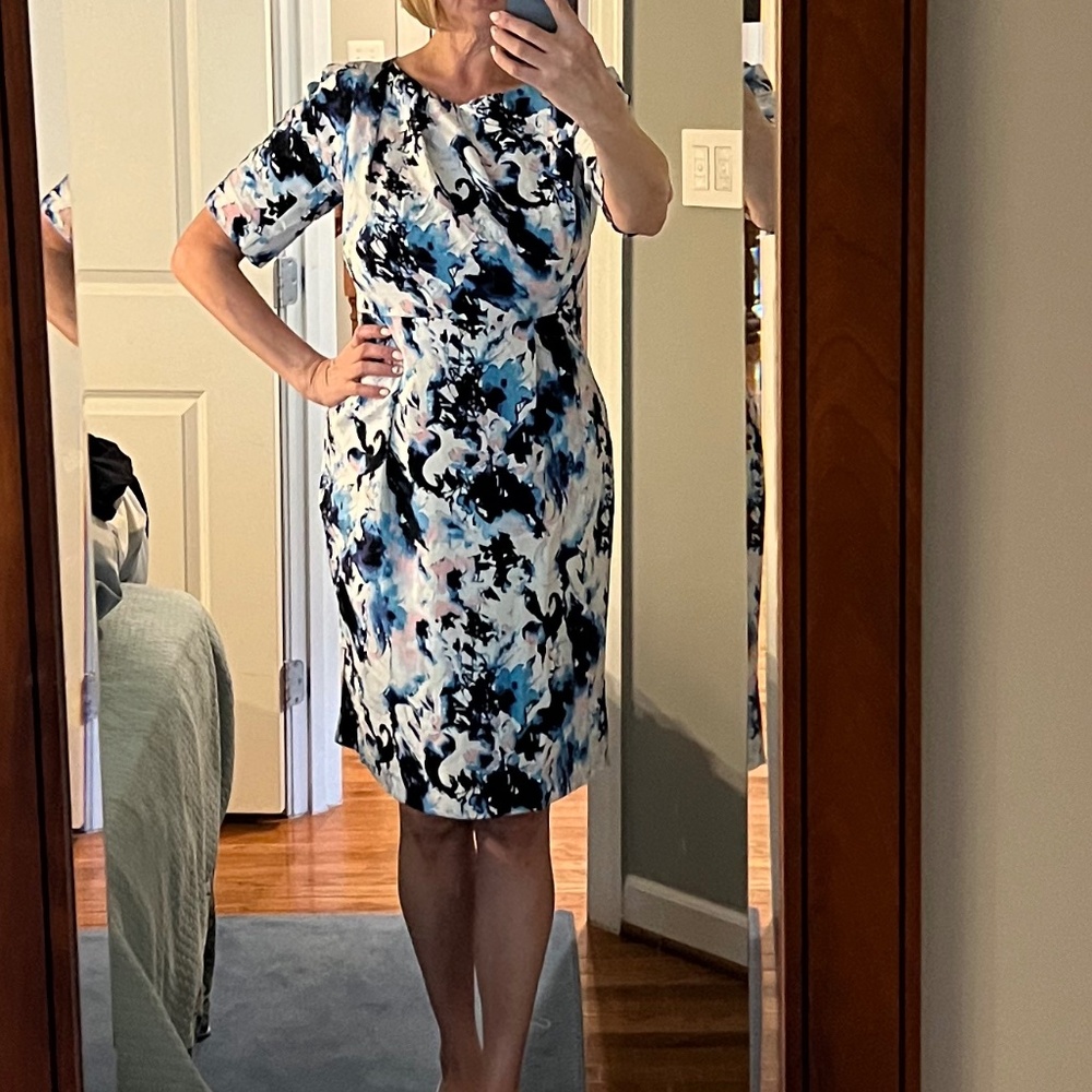 ST JOHN WOMEN ABSTRACT SILK MULTI COLOR DRESS SIZE 4 SHORT SLEEVE